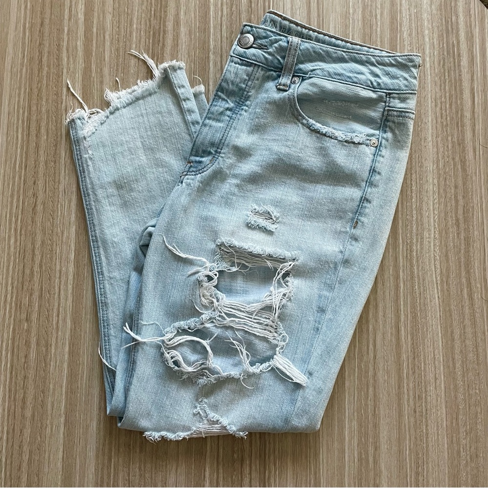 American Eagle Tomgirl Distressed Jeans